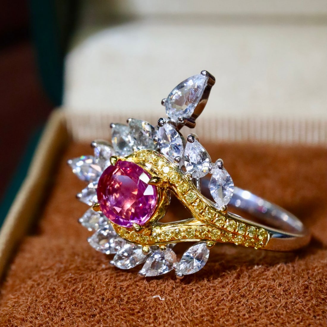 14k Gold 2.09 Ctw Natural Padparadscha Sapphire & Sapphire Ring - 3