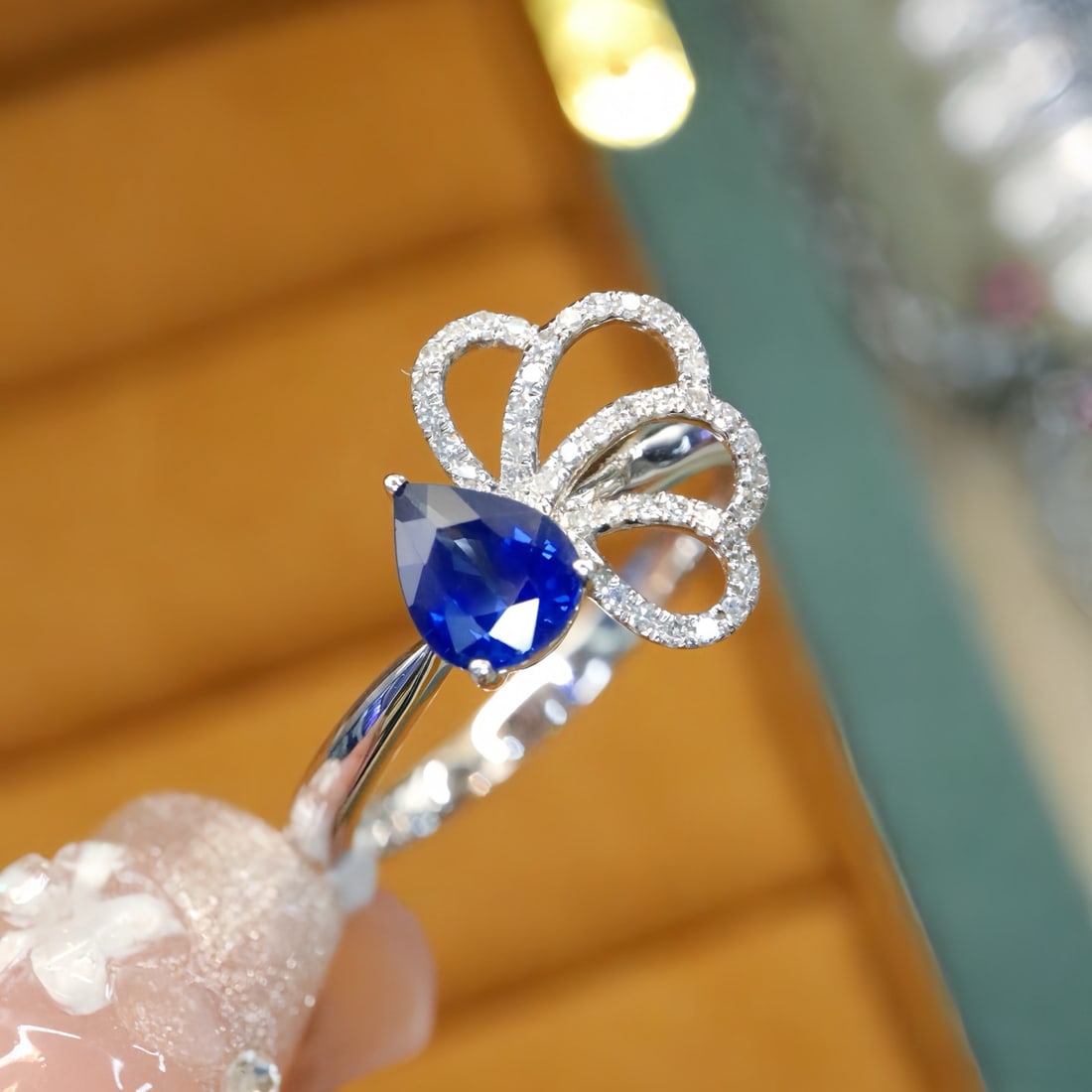 14k Gold 0.85 Ctw Natural Sapphire & Diamond Ring - 3