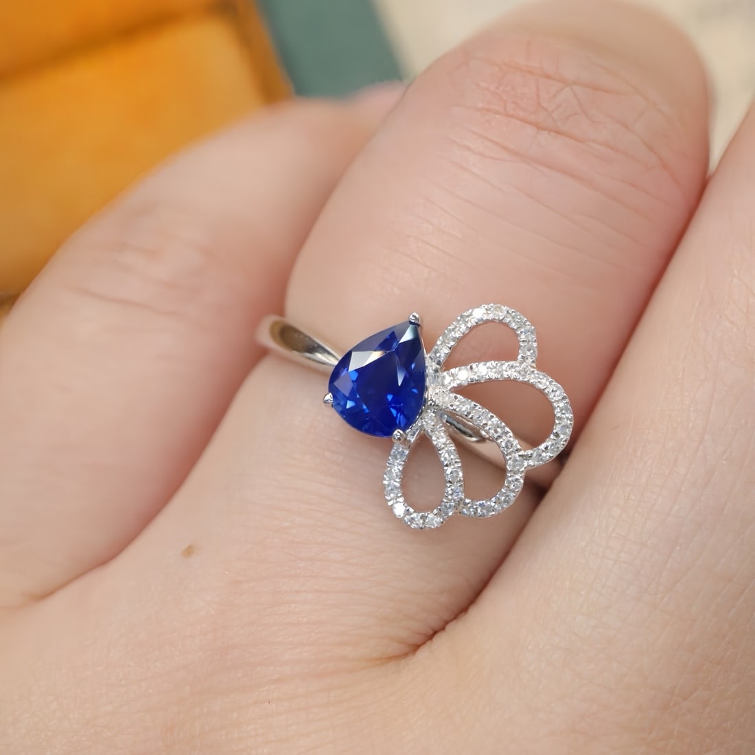 14k Gold 0.85 Ctw Natural Sapphire & Diamond Ring - 5