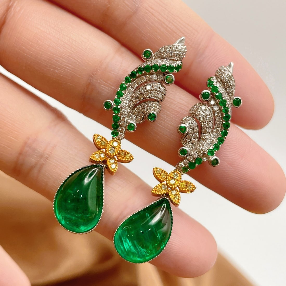 14k Gold 11.00 Ctw Natural Emerald & Emerald Earrings - 5