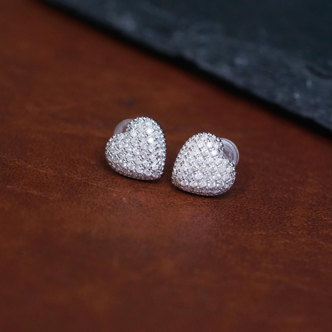 14k Gold 0.56 Ct Natural H Diamond Earrings: Ref:231114164 // gold content:14k gold // main gemstone:diamond // shape:round // carat weight:0. 56ct // clarity grade:vs-si // color:h // treatment:natural // cut grade:g // Condition: NewLow