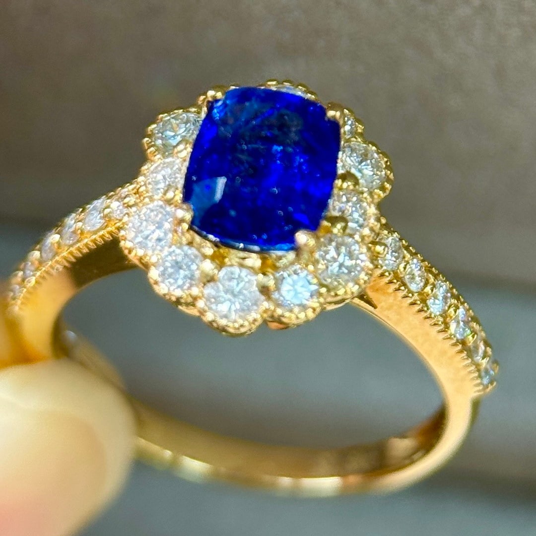 14k Gold 2.14 Ctw Natural Sapphire & Diamond Ring - 4