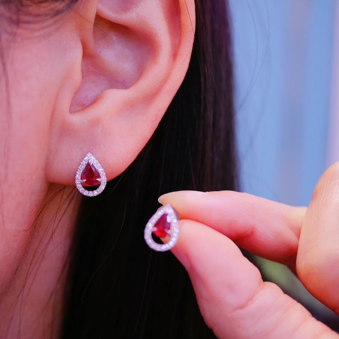 14k Gold 0.92 Ctw Vivid Red Natural Ruby & Diamond Earrings - 2