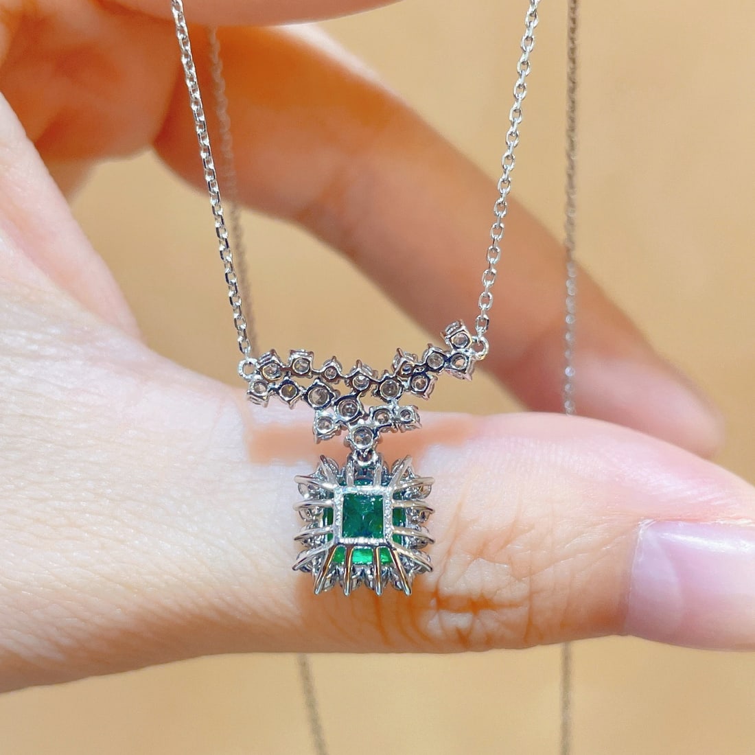 14k Gold 2.18 Ctw Vivid Green Natural Emerald & Diamond Necklace - 2