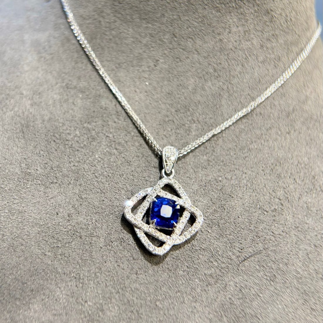 14k Gold 1.13 Ctw Natural Sapphire & Diamond Pendant( Without Chain ) - 3