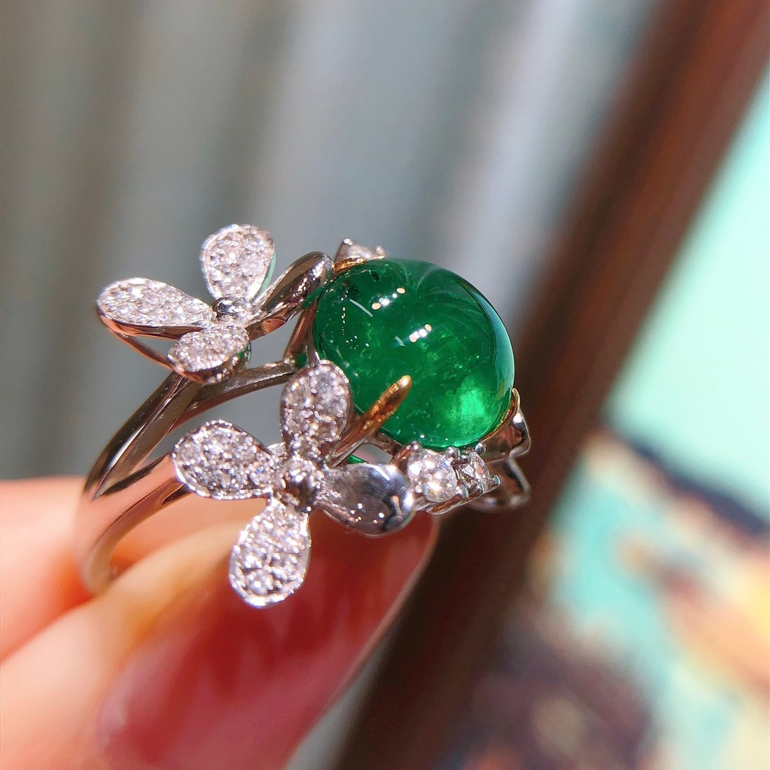 14k Gold 4.59 Ctw Vivid Green Natural Emerald & Diamond Ring - 4