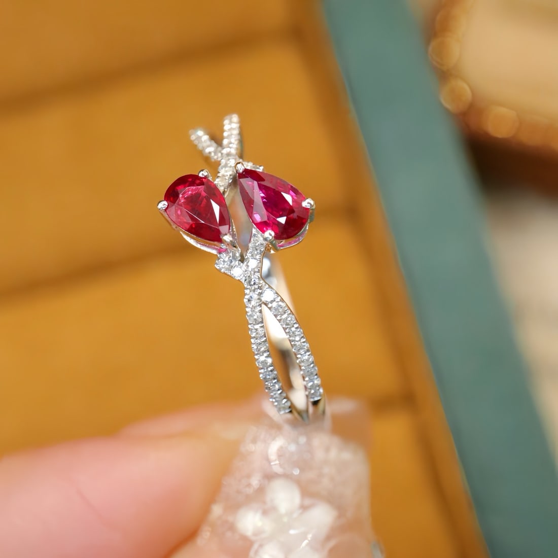 14k Gold 0.69 Ctw Natural Ruby & Diamond Ring - 2