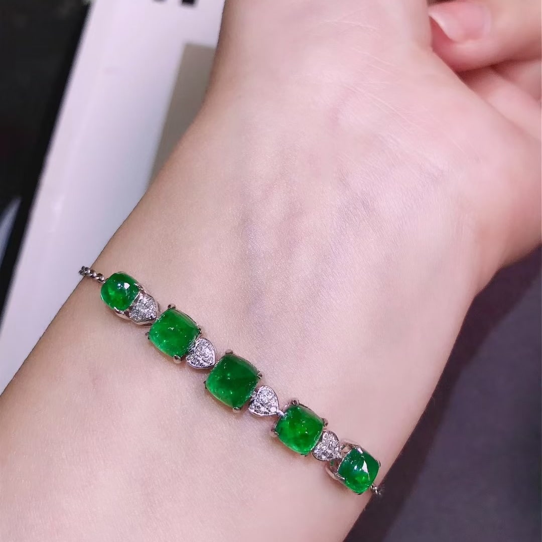 14k Gold 4.4 Ct Vivid Green Natural Emerald & Diamond Bracelet - 3