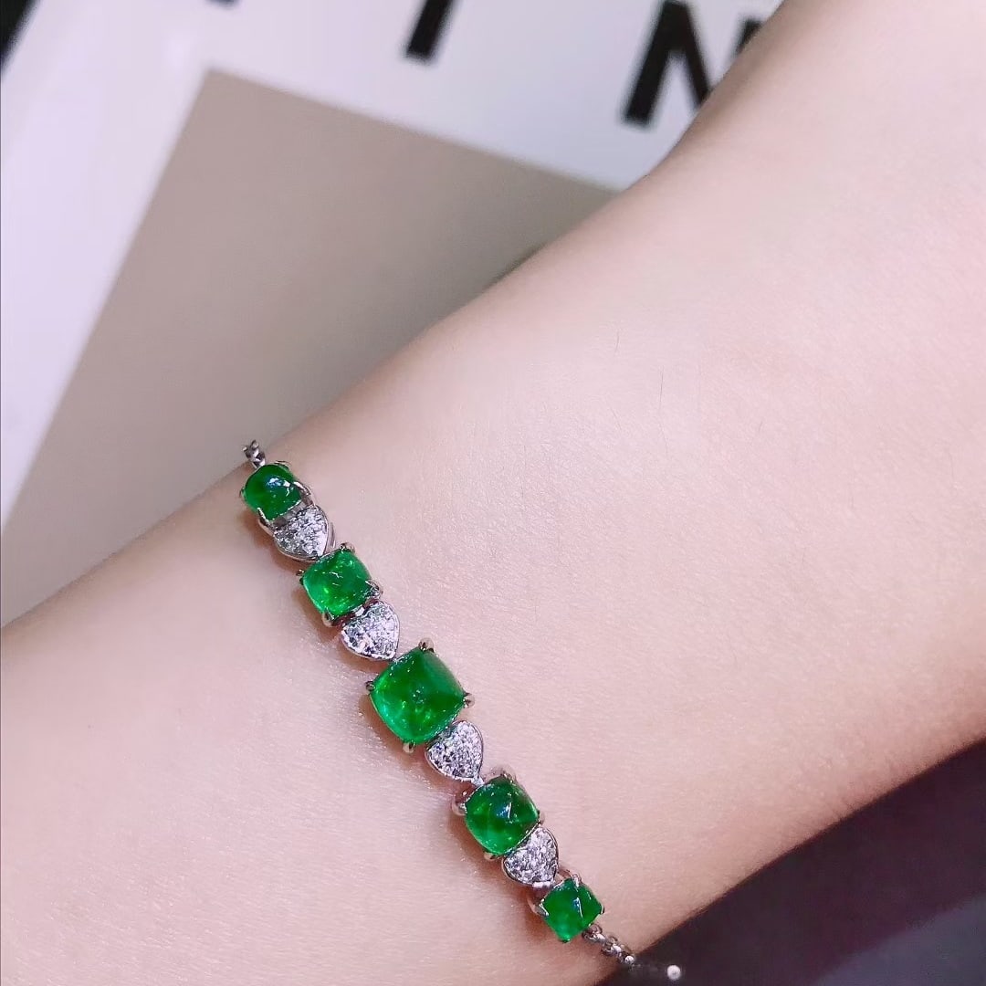 14k Gold 2.1 Ct Vivid Green Natural Emerald & Diamond Bracelet - 4