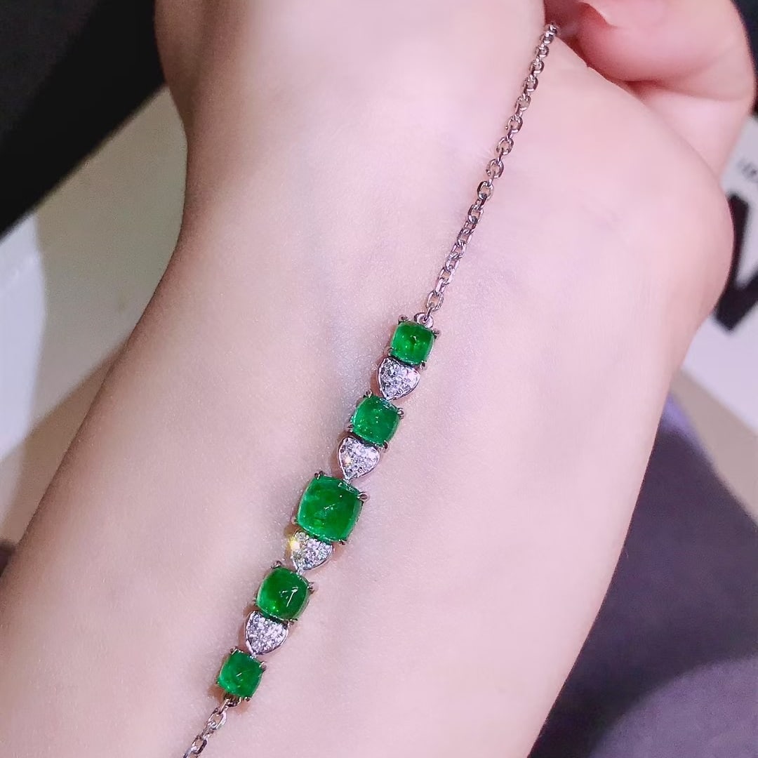 14k Gold 2.1 Ct Vivid Green Natural Emerald & Diamond Bracelet - 5