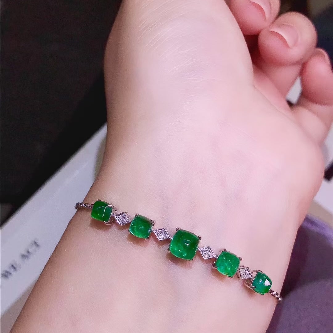 14k Gold 3.2 Ct Vivid Green Natural Emerald & Diamond Bracelet - 3