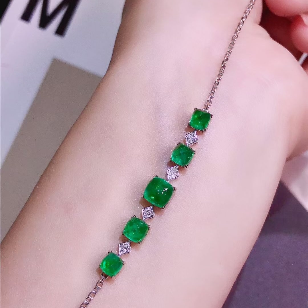 14k Gold 3.2 Ct Vivid Green Natural Emerald & Diamond Bracelet - 5