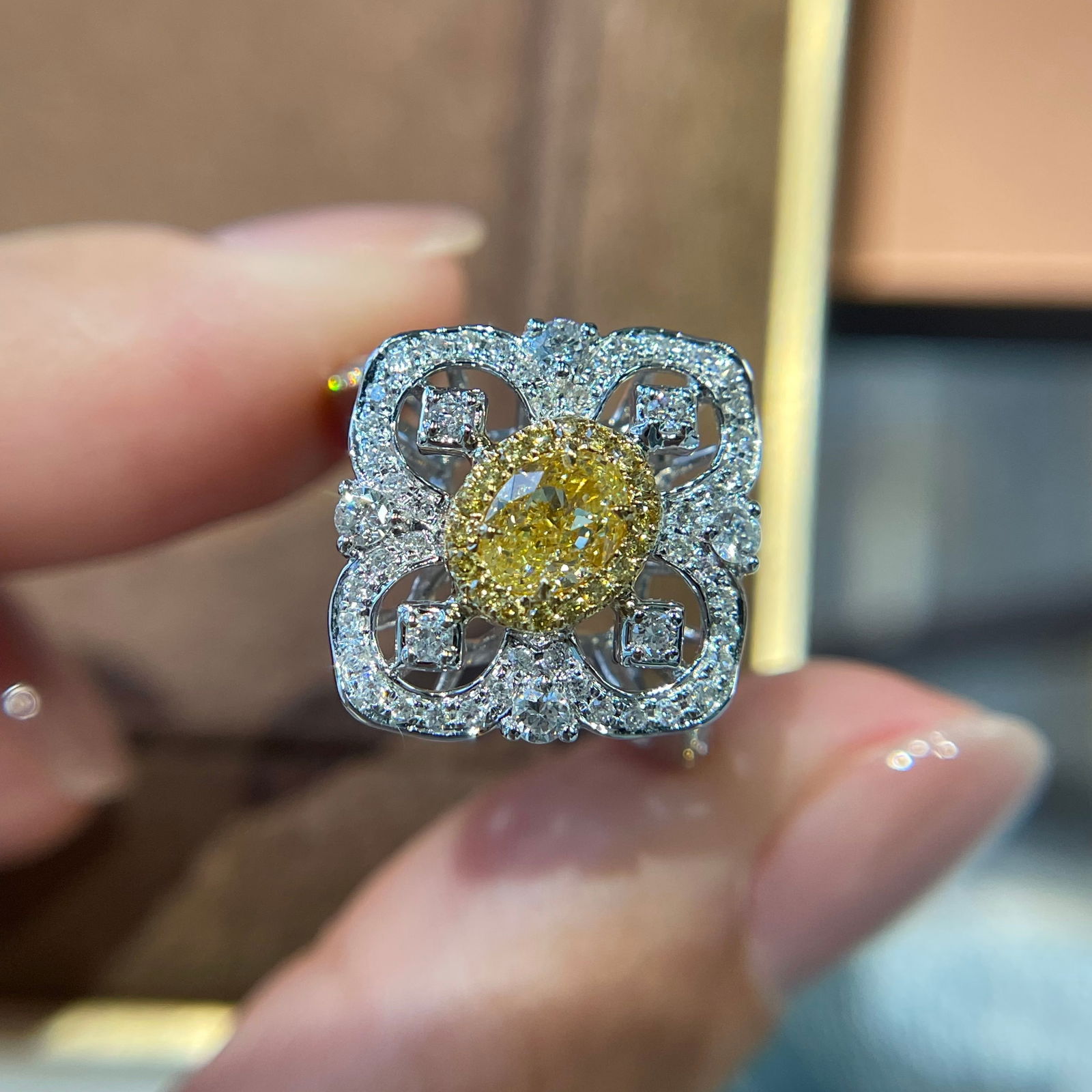 14k Gold 1.02 Ctw Natural Yellow Diamond & Diamond Ring - 3