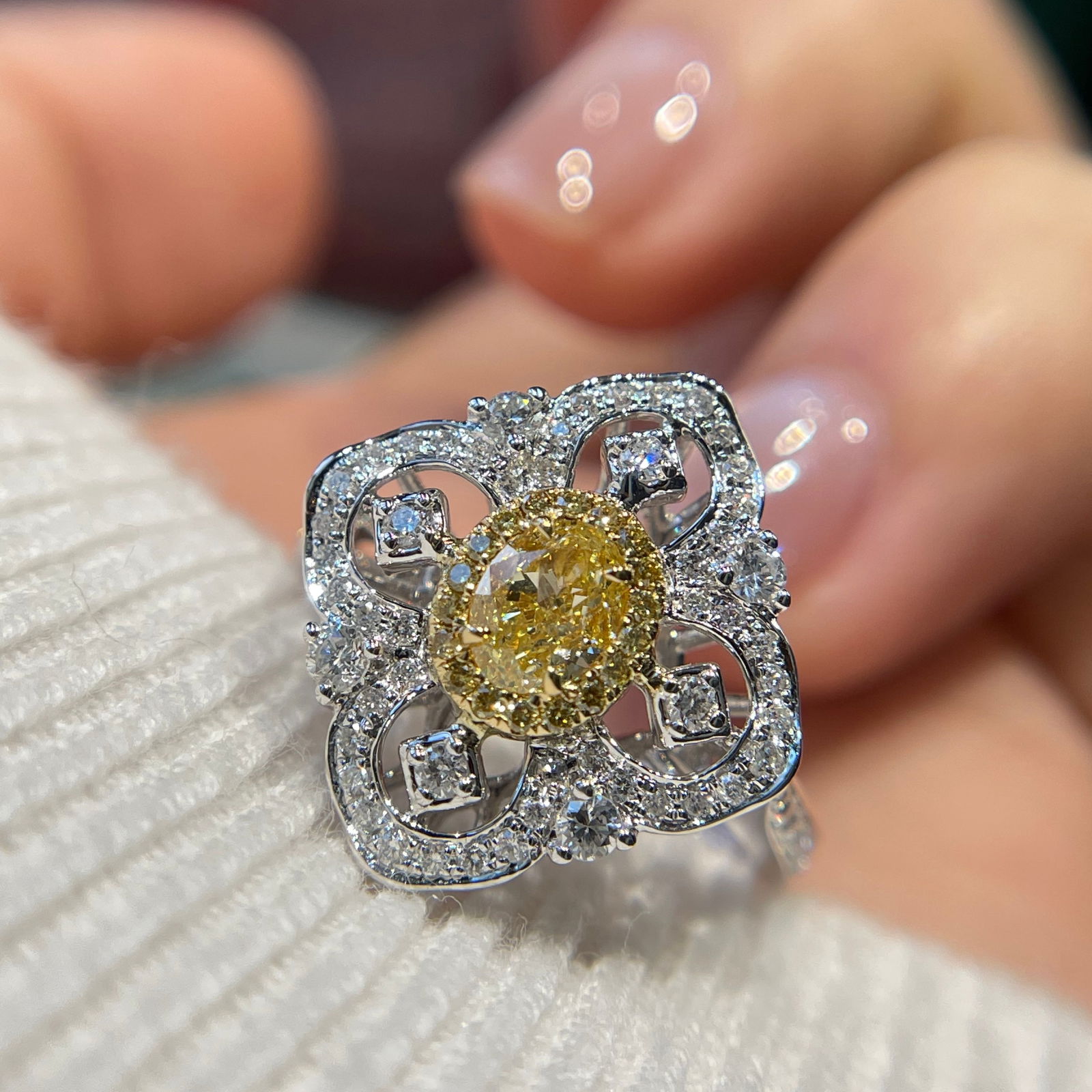 14k Gold 1.02 Ctw Natural Yellow Diamond & Diamond Ring - 6