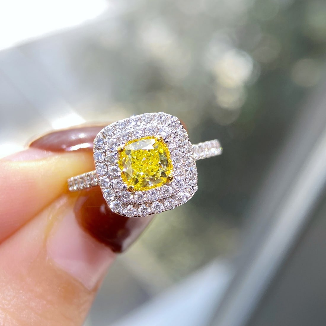 Gia Certified 14k Gold 1.38 Ctw Natural Yellow Diamond & Diamond Ring: Ref:231114221 // gold content:14k gold // ring size:7. 25us // // main gemstone:yellow diamond // certified:gia // shape:cushion // carat weight:0. 78ct // clarity grade:vvs2 // color:yellow //