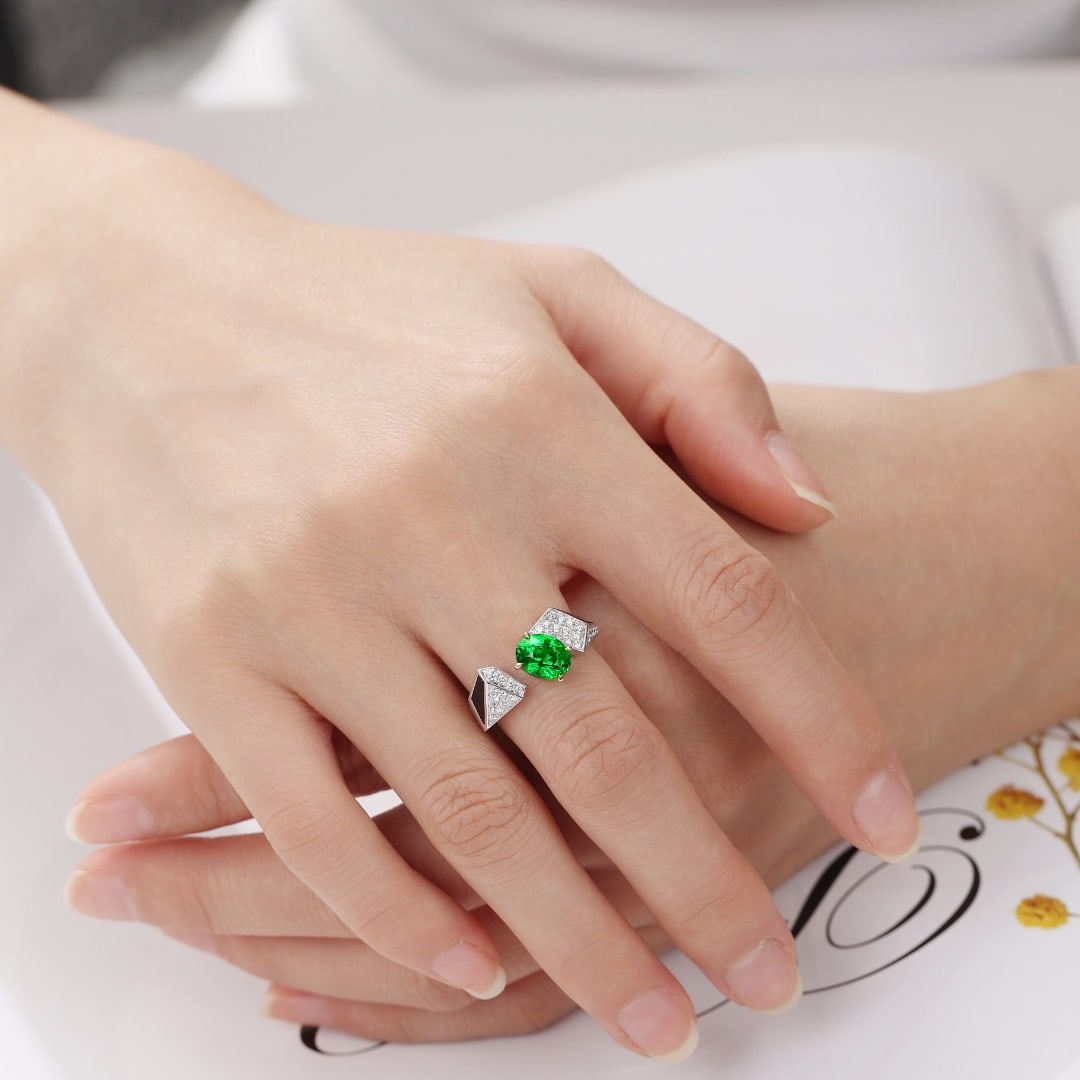 14k Gold 1.57 Ct Vivid Green Natural Tsavorite & Diamond Ring - 4