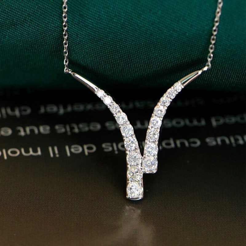 14k Gold 0.65 Ct Natural H Diamond Necklace: Ref:231114279 // gold content:14k gold // main gemstone:diamond // shape:round // carat weight:0. 65ct // clarity grade:vs-si // color:h // treatment:natural // cut grade:g // Condition: NewLow