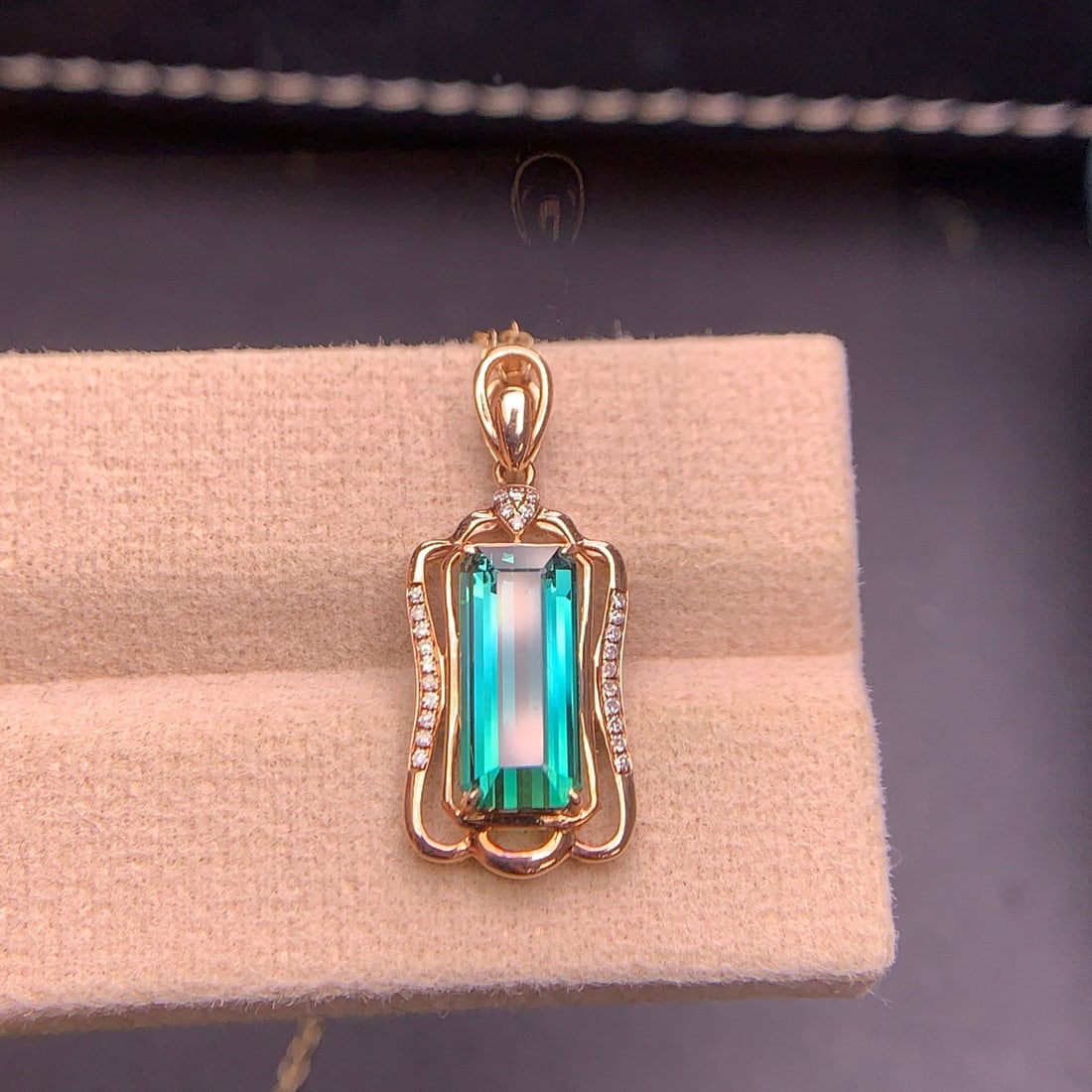 14k Gold 2.9 Ct Natural Tourmaline & Diamond Pendant( Without Chain ) - 8