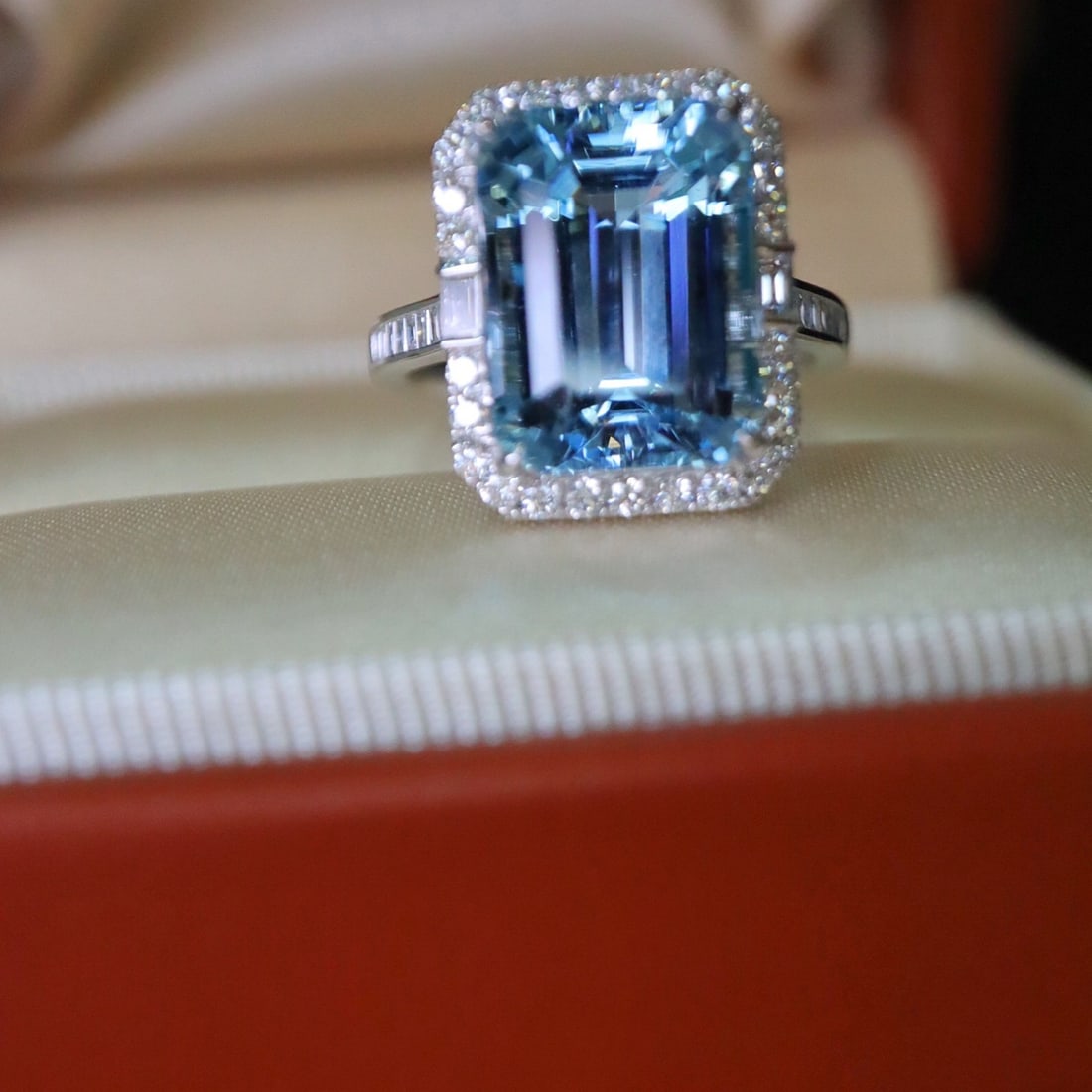 14k Gold 7.09 Ctw Natural Aquamarine & Diamond Ring - 3