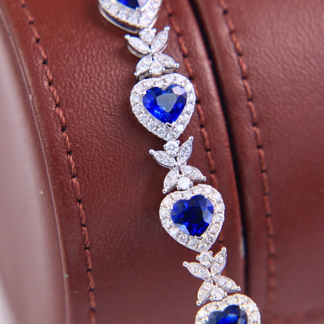 14k Gold 8.48 Ctw Natural Sapphire & Diamond Bracelet - 4