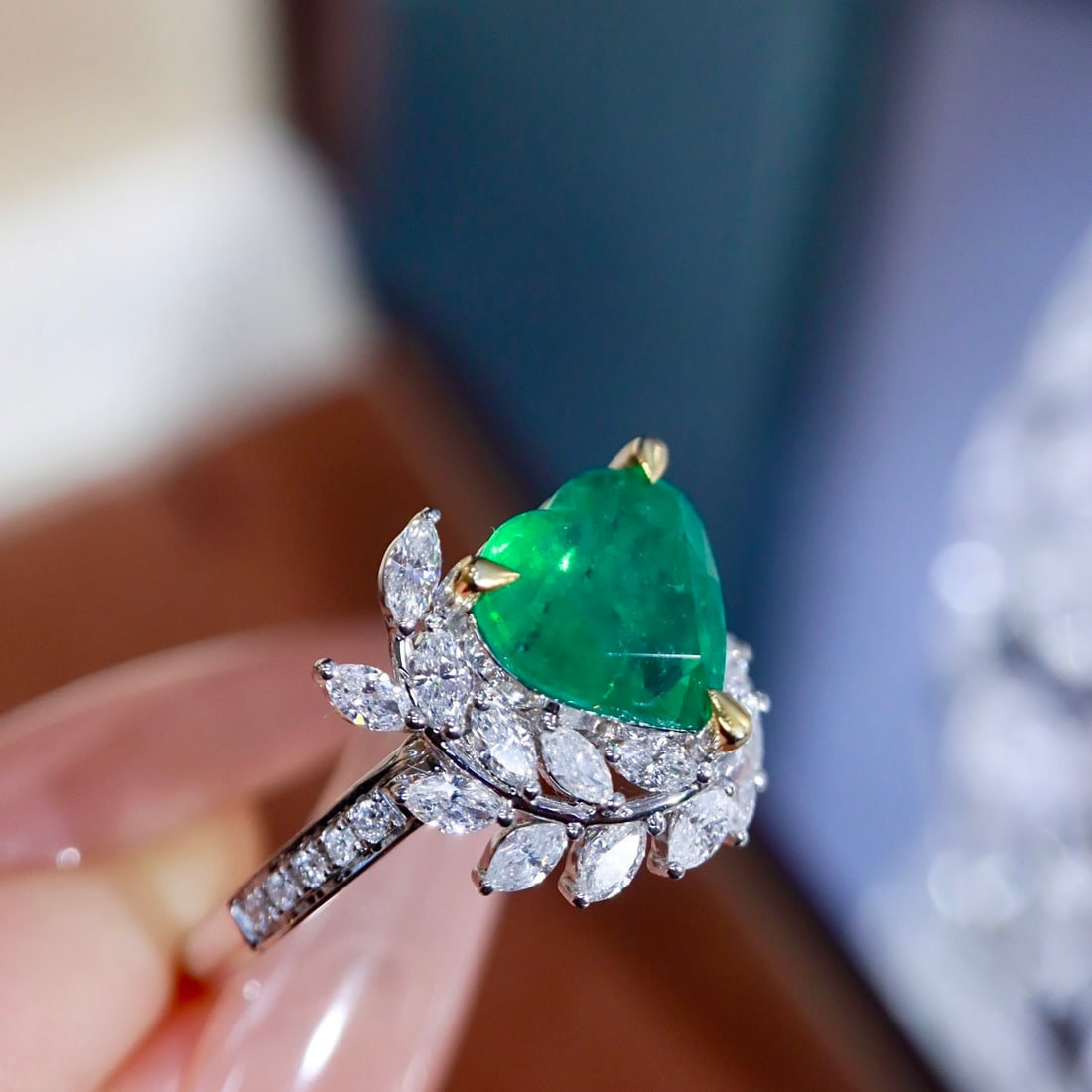 14k Gold 1.97 Ctw Natural Emerald & Diamond Ring - 7