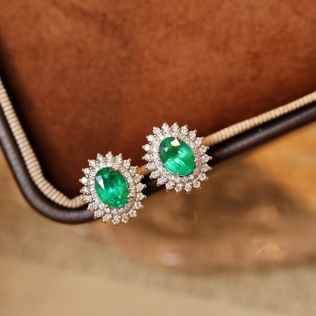 14k Gold 2.26 Ctw Vivid Green Natural Emerald & Diamond Earrings - 4