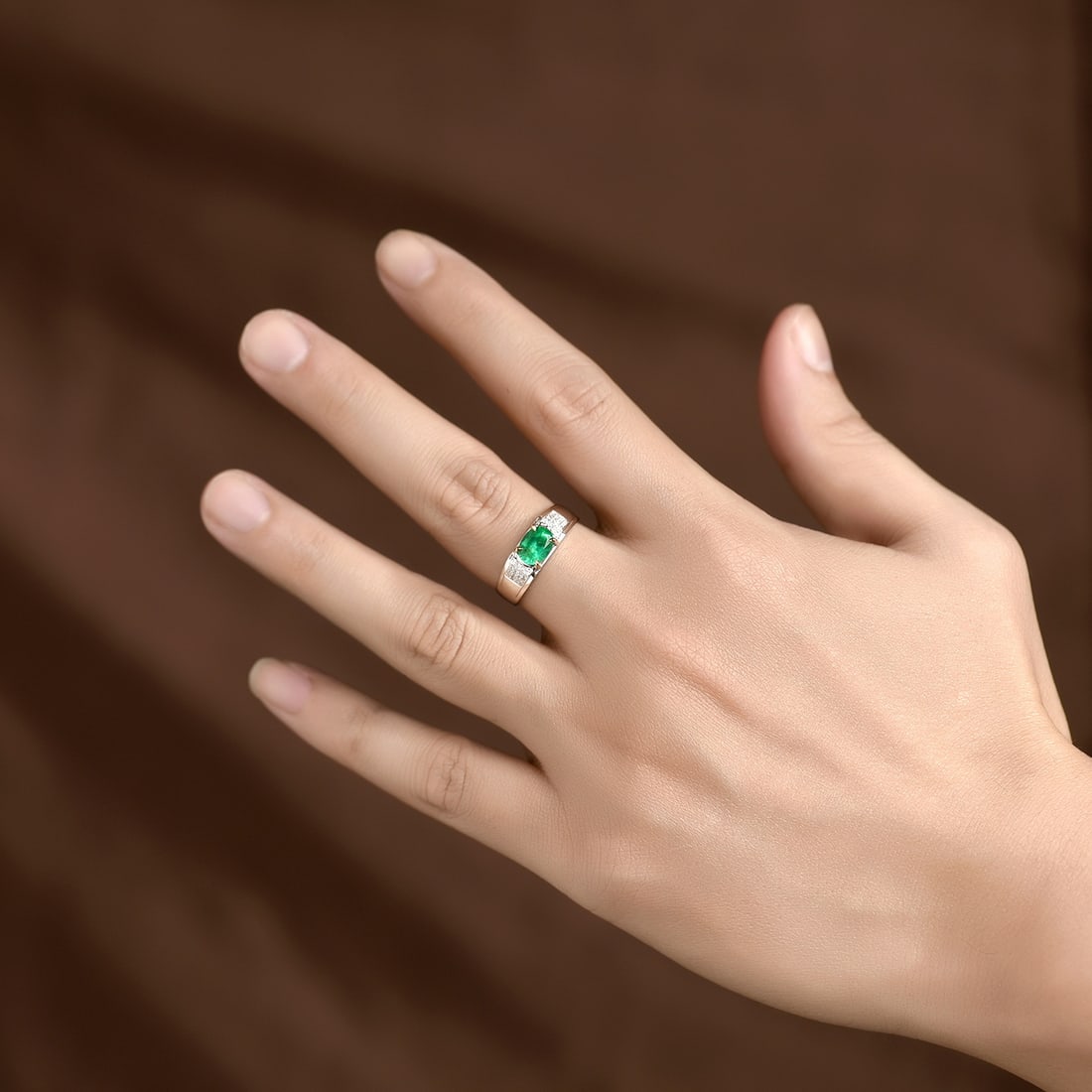 14k Gold 1.31 Ctw Vivid Green Natural Emerald & Diamond Ring - 5