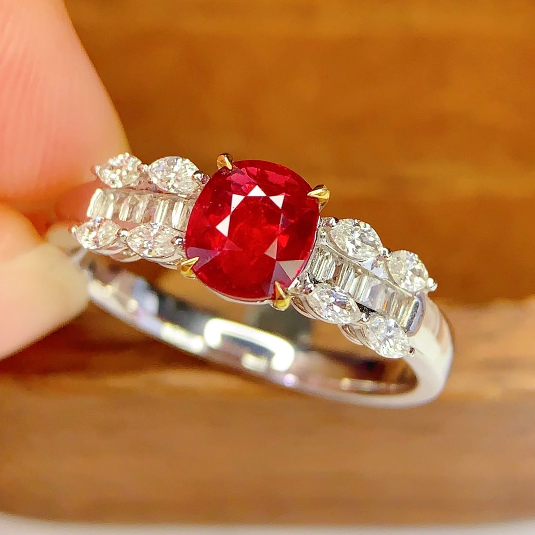 14k Gold 0.93 Ct Natural Ruby & Diamond Ring - 5