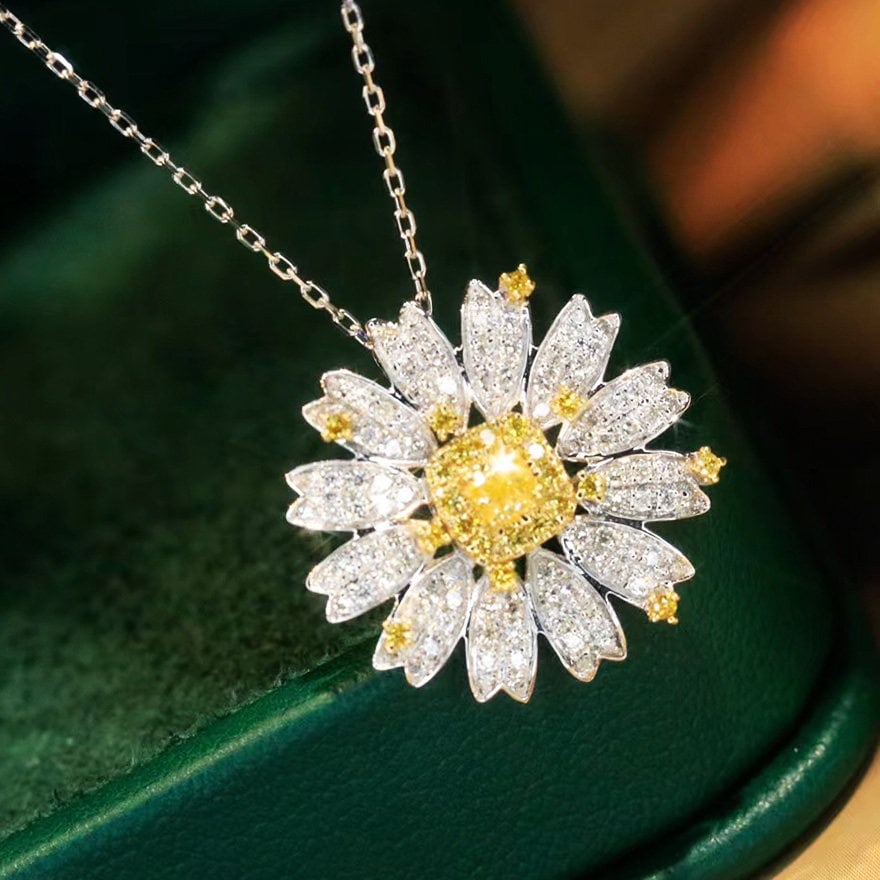 14k Gold 0.7 Ct Natural Color Diamond Necklace: Ref:231114361 // gold content:14k gold // main gemstone:diamond // shape:multiple // carat weight:0. 7ct // clarity grade:vs-si // color:color // treatment:natural // Condition: NewLow Estimate: