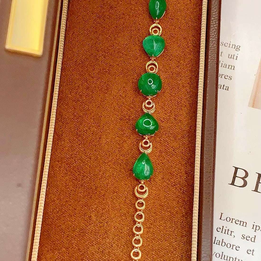 14k Gold 7.5 Ct Natural Emerald Bracelet - 5