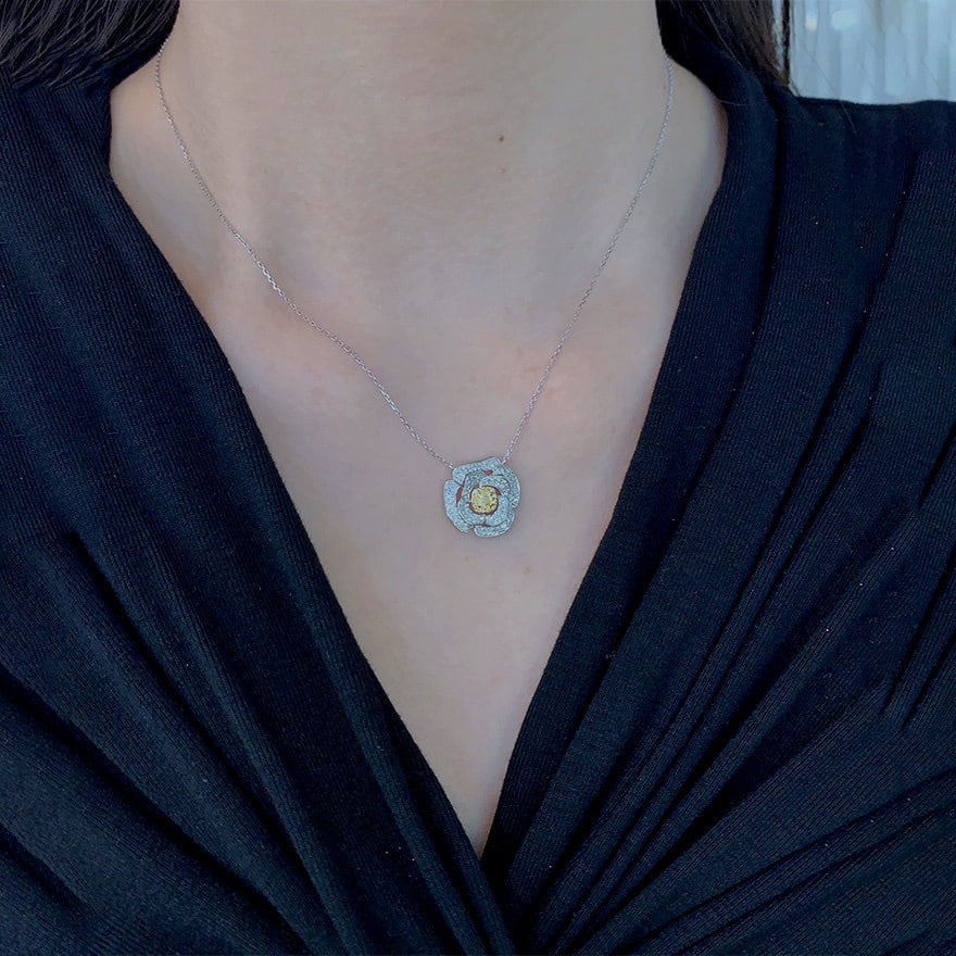 14k Gold 0.60 Ctw Natural Yellow Diamond & Diamond Necklace - 4