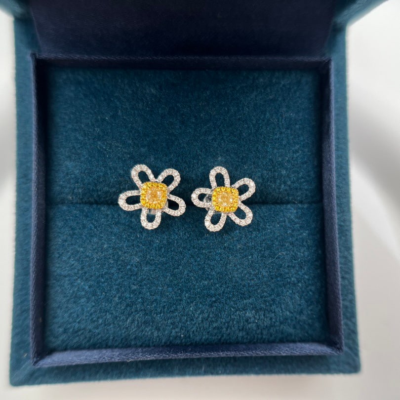 14k Gold 0.2 Ct Natural Yellow Diamond & Diamond & Flowers Earrings: Ref:231114383 // gold content:14k gold // main gemstone:yellow diamond // shape:cushion // carat weight:0. 2ct // color:yellow // treatment:natural // // adjacent gemstone 2 : diamond // shape:round /