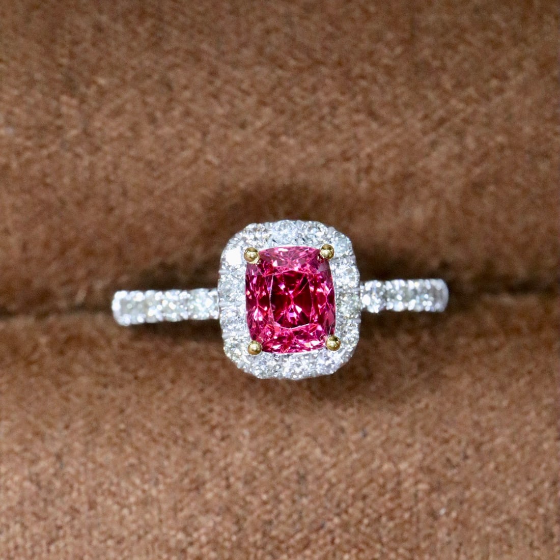 14k Gold 1.43 Ctw Natural Spinel & Diamond Ring: Ref:231114384 // gold content:14k gold // ring size:7. 25us // // main gemstone:spinel // shape:cushion // carat weight:1. 02ct // color:red // treatment:natural // // adjacent gemstone 2 : diamond //