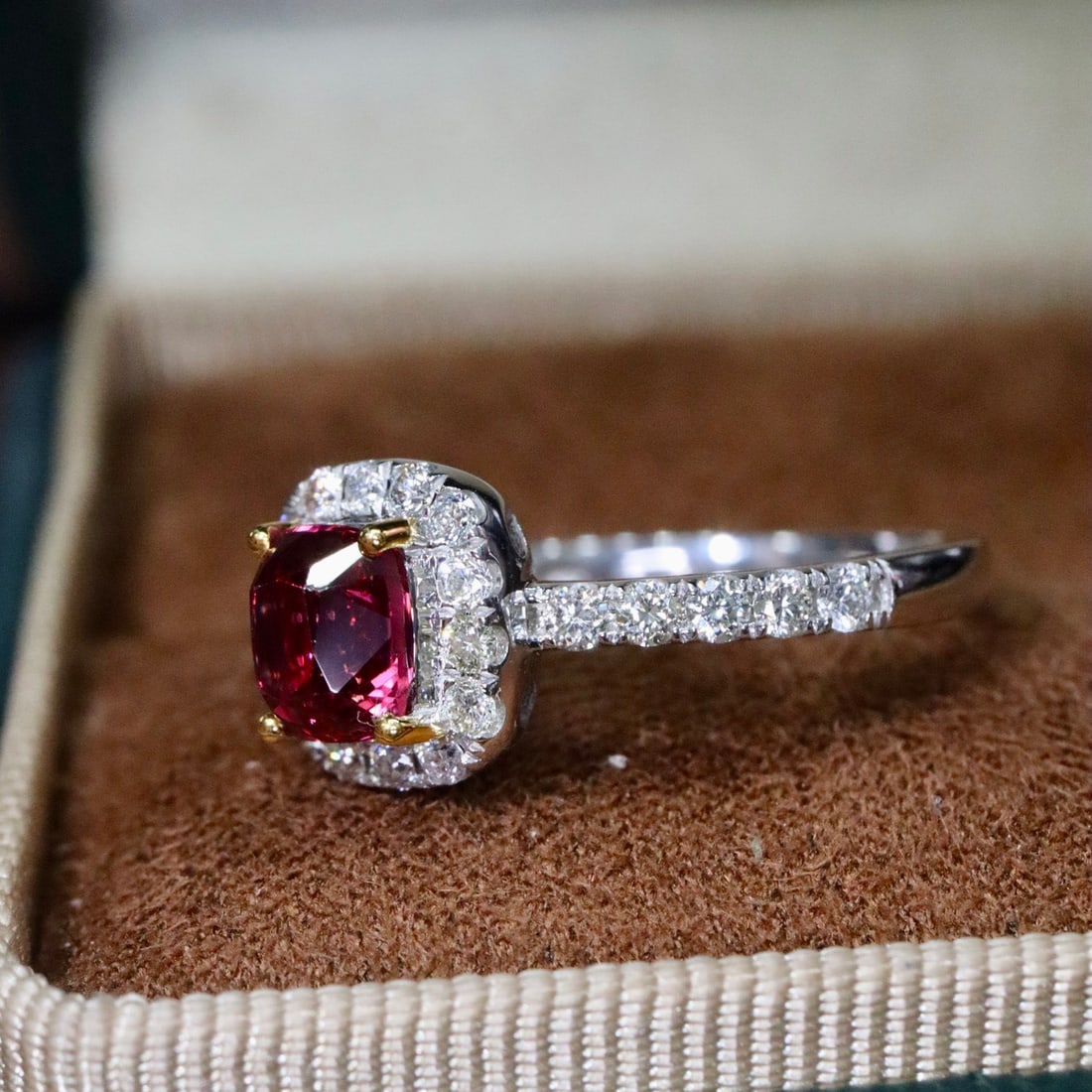 14k Gold 1.43 Ctw Natural Spinel & Diamond Ring - 3