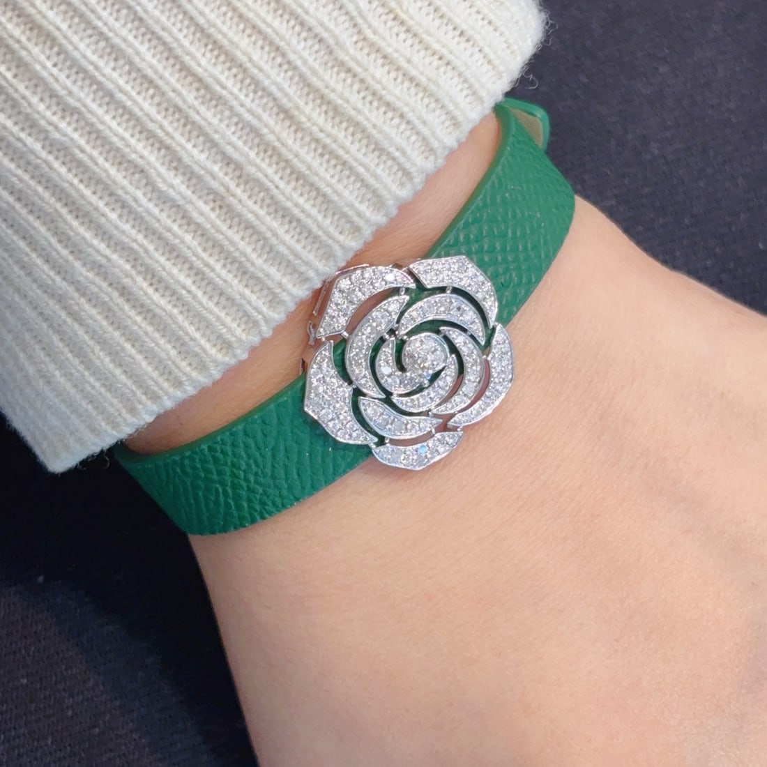 14k Gold 1 Ct Natural H Diamond & Flowers Pendant( Without Chain ) - 4