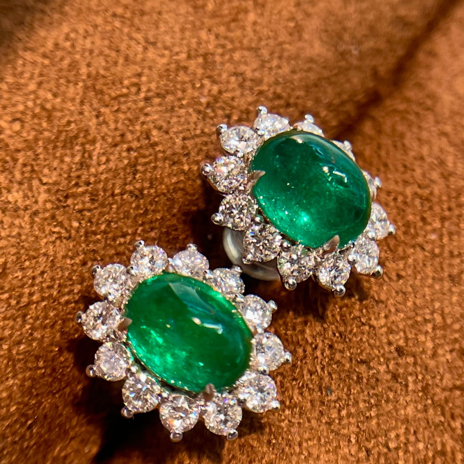 14k Gold 3.17 Ctw Vivid Green Natural Emerald & Diamond Earrings - 5