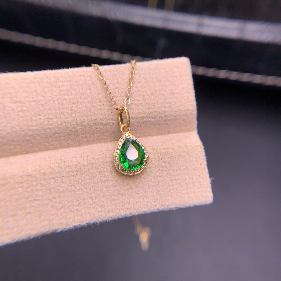 14k Gold 0.8 Ct Natural Tsavorite & Diamond Pendant( Without Chain ) - 4