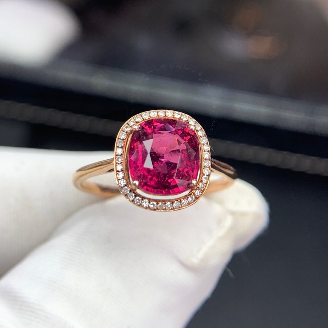 14k Gold 1.9 Ct Natural Tourmaline & Diamond Ring - 4