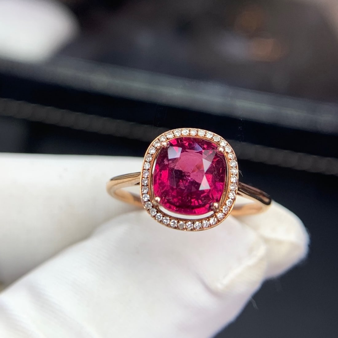 14k Gold 1.9 Ct Natural Tourmaline & Diamond Ring - 8