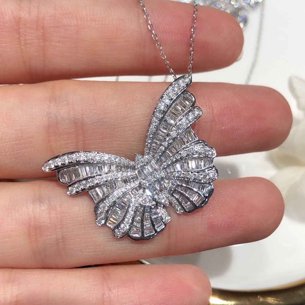 14k Gold 1.5 Ct Natural H Diamond & Butterfly Pendant( Without Chain ) (1 of 4)