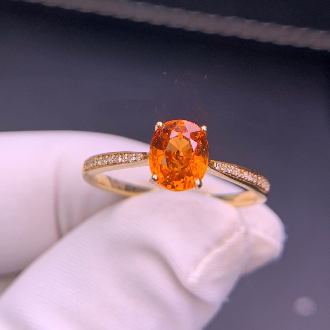 14k Gold 1.6 Ct Natural Spessartine & Diamond Ring: Ref:231114421 // gold content:14k gold // ring size:7. 25us // // main gemstone:spessartine // shape:oval // carat weight:1. 6ct // color:orange // treatment:natural // // adjacent gemstone 2 :