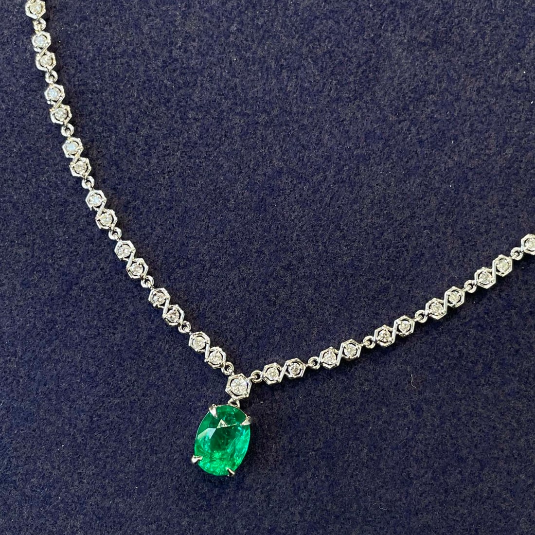 14k Gold 1 Ct Vivid Green Natural Emerald & Diamond Necklace - 2