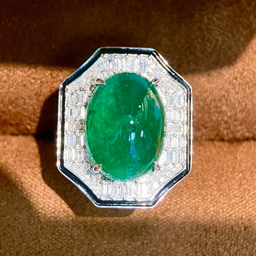 14k Gold 10.44 Ctw Vivid Green Natural Emerald & Diamond Ring - 2