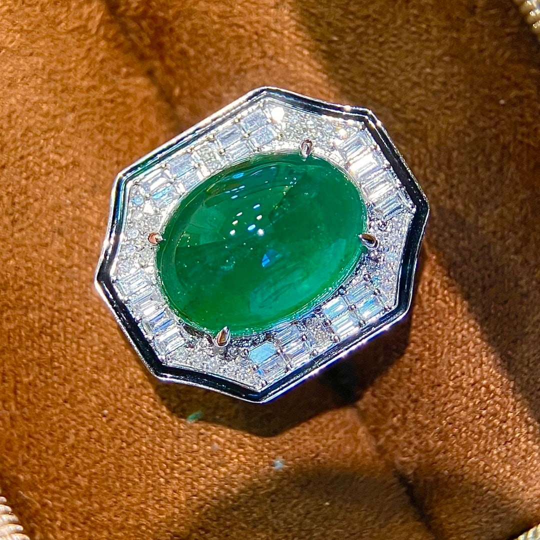 14k Gold 10.44 Ctw Vivid Green Natural Emerald & Diamond Ring - 3