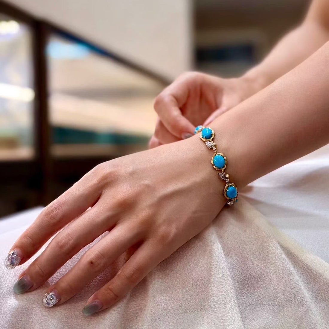 14k Gold 10.64 Ctw Natural Blue Turquoise & Diamond Bracelet - 4