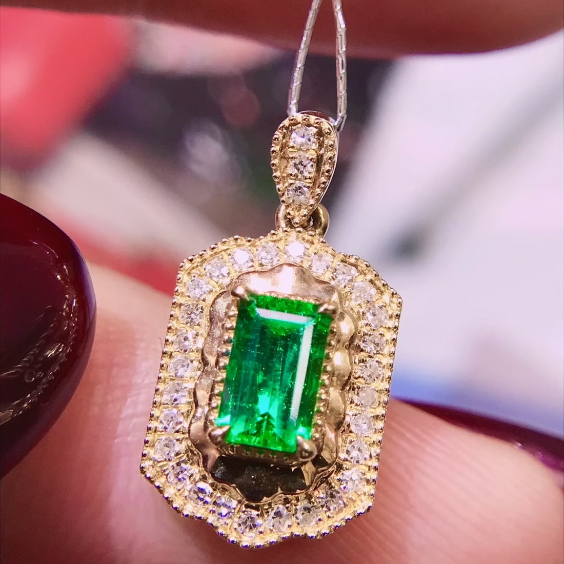 14k Gold 0.62 Ctw Vivid Green Natural Emerald & Diamond Pendant( Without Chain ) - 2