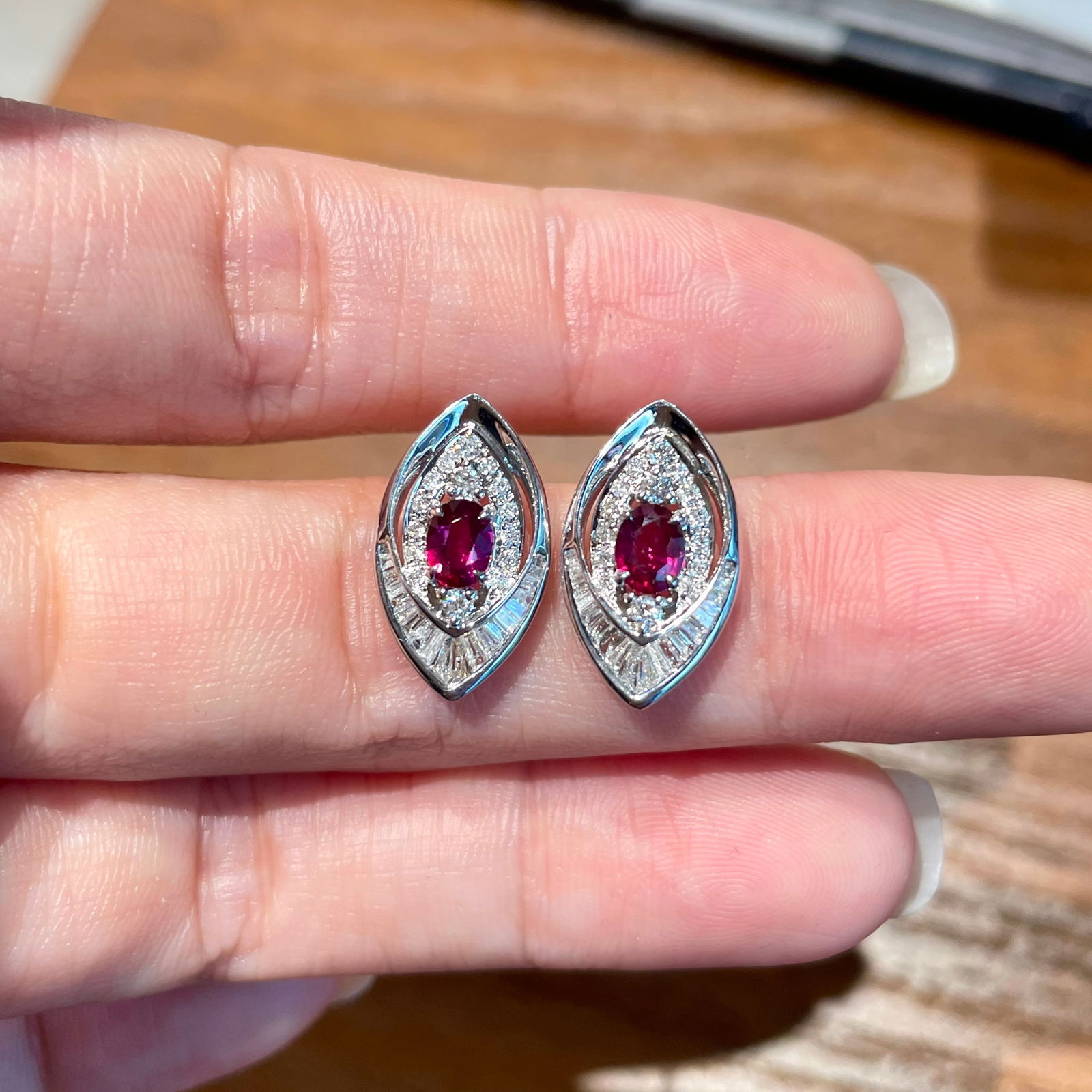 14k Gold 0.62 Ct Natural Ruby & Diamond Earrings - 4