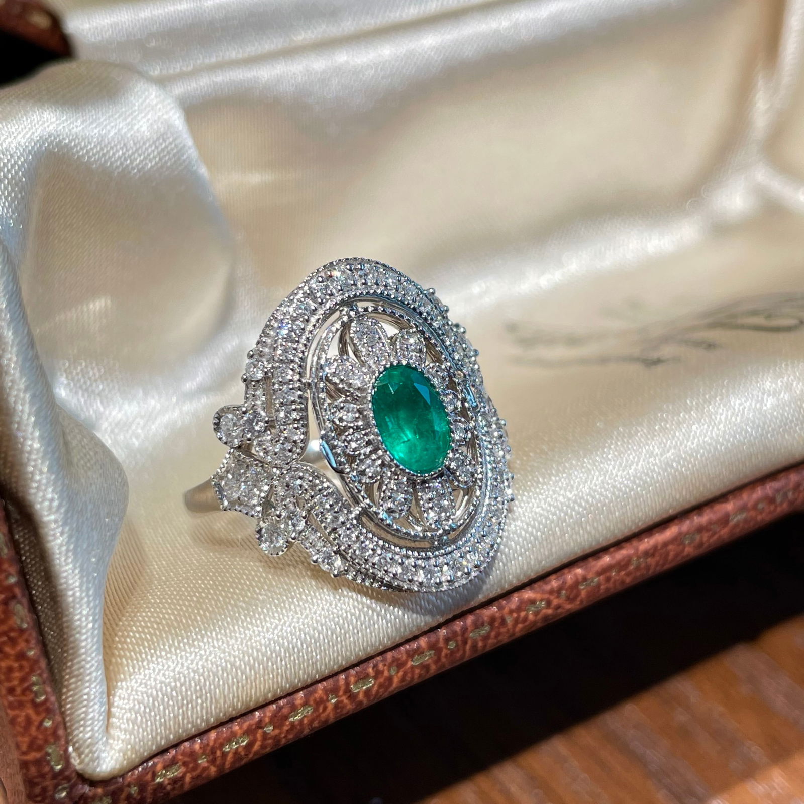 14k Gold 0.5 Ct Natural Emerald & Diamond Ring - 3