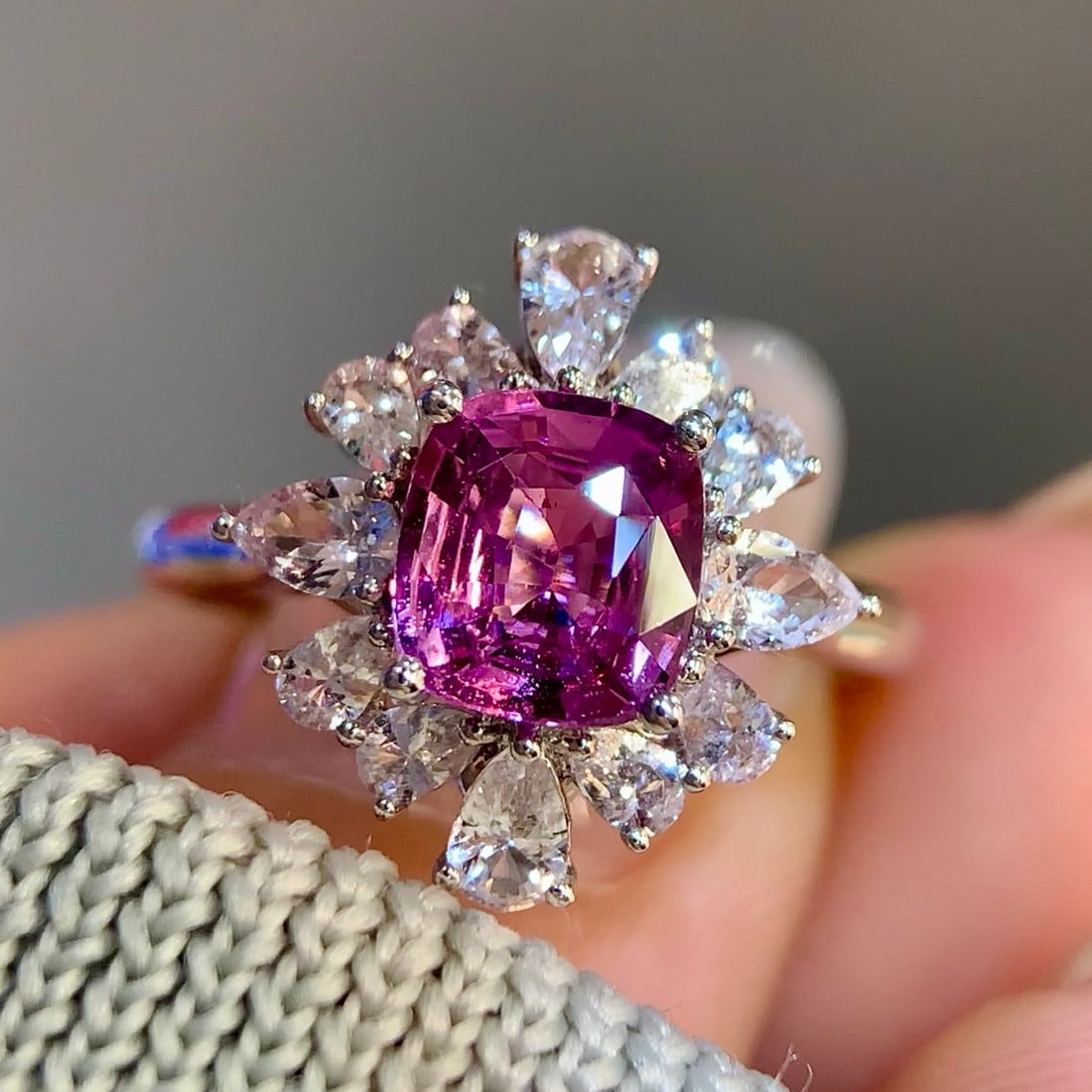 14k Gold 2.70 Ctw Natural Sapphire & Sapphire Ring: Ref:231114450 // gold content:14k gold // ring size:7. 25us // // main gemstone:sapphire // shape:cushion // carat weight:1. 67ct // color:pink // treatment:natural // // adjacent gemstone 2 :