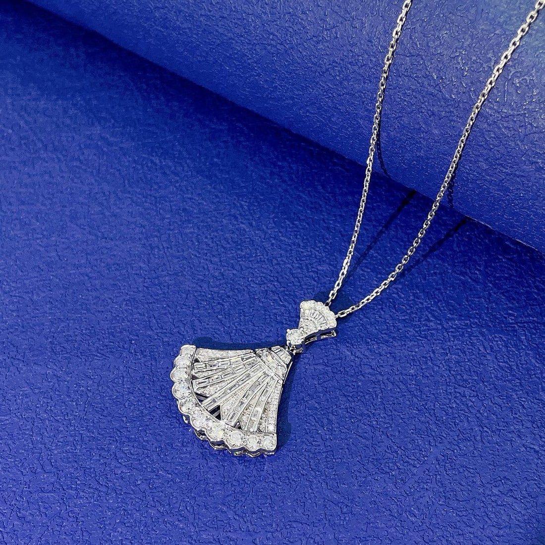 Express Shipping 18k Gold 1.39 Ctw Natural H Diamond Necklace - 2